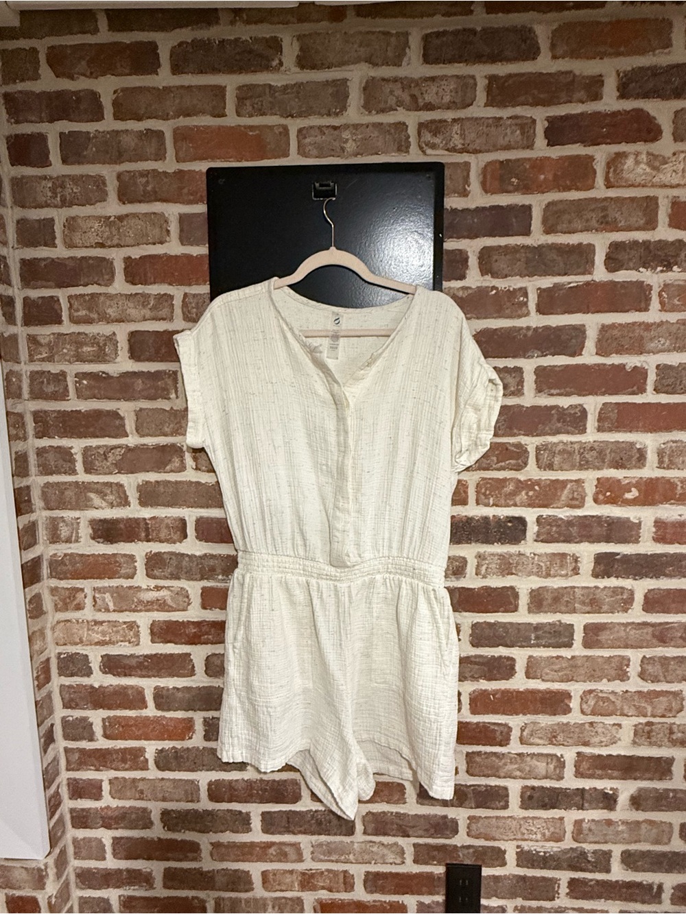 Lou & Grey Speckled Cream Short Sleeve Romper